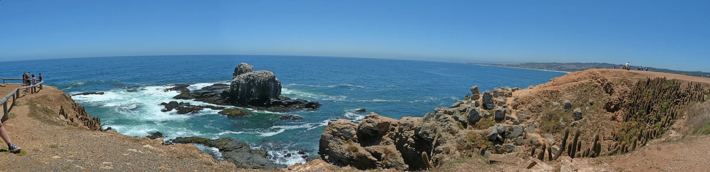Panorámica de los morros de Punta de Lobos en Pichilemu